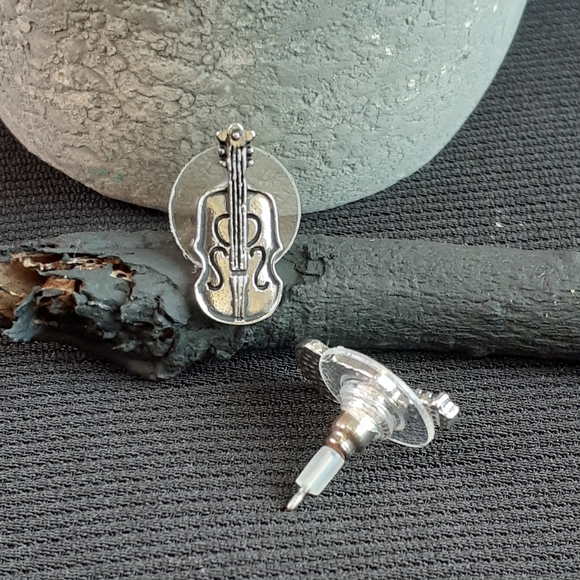 NWT!!! 💝 Silver fantasy GUITARS - Picture 2 of 4